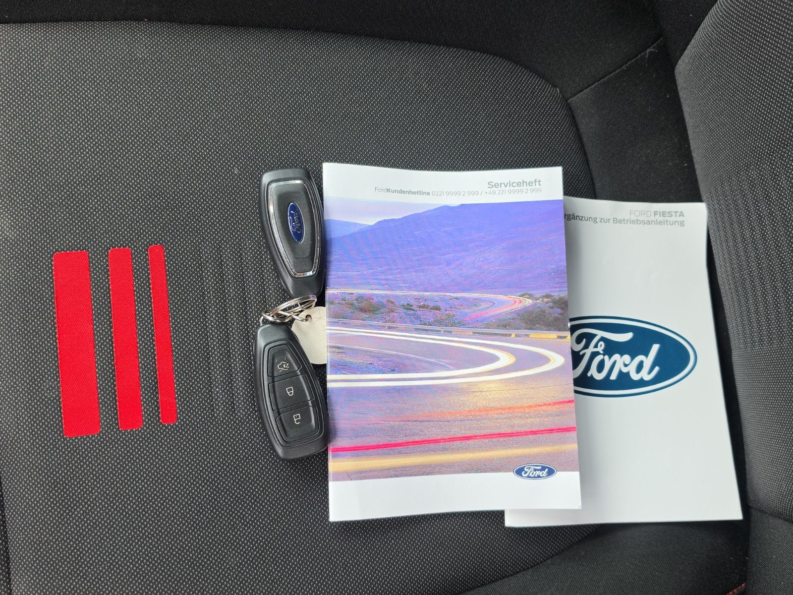 Fahrzeugabbildung Ford Fiesta ST-Line X AUTOMATIK+LED+KAMERA+PDC+SHZ