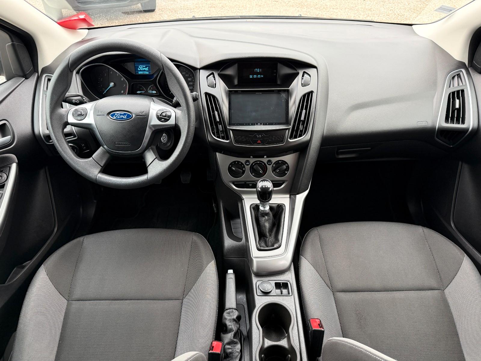 Ford Focus 2014 — photo 9