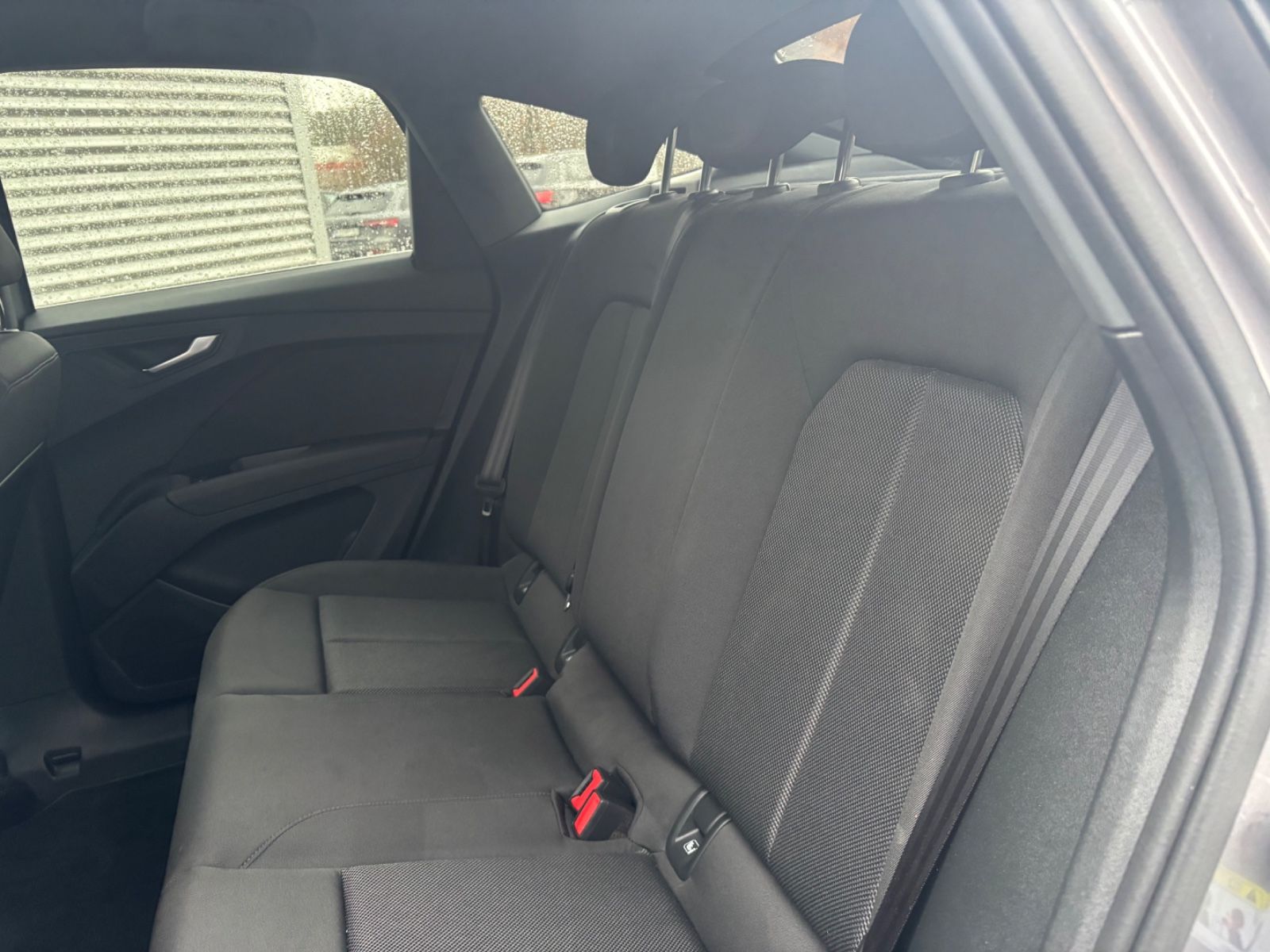 Fahrzeugabbildung Audi Q4 e-tron Sportback 40 KAM SHZ