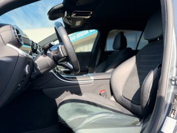 Mercedes-Benz C 220 *AMG*SHZ*AHK*RFK*