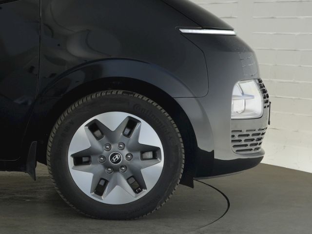 STARIA HEV PRIME AUTOMATIK 9-SITZER+VOLL LED+360