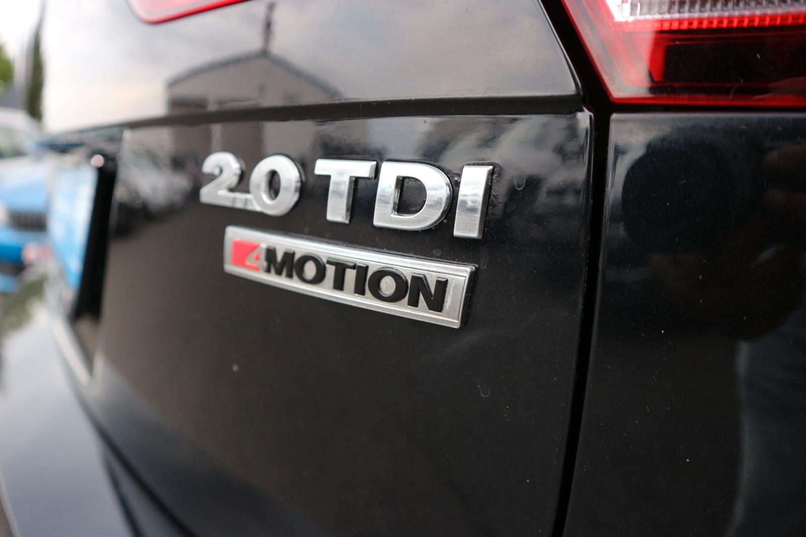 Volkswagen Tiguan 4Motion DSG Navi ACC PDC AHK CarPlay Spur