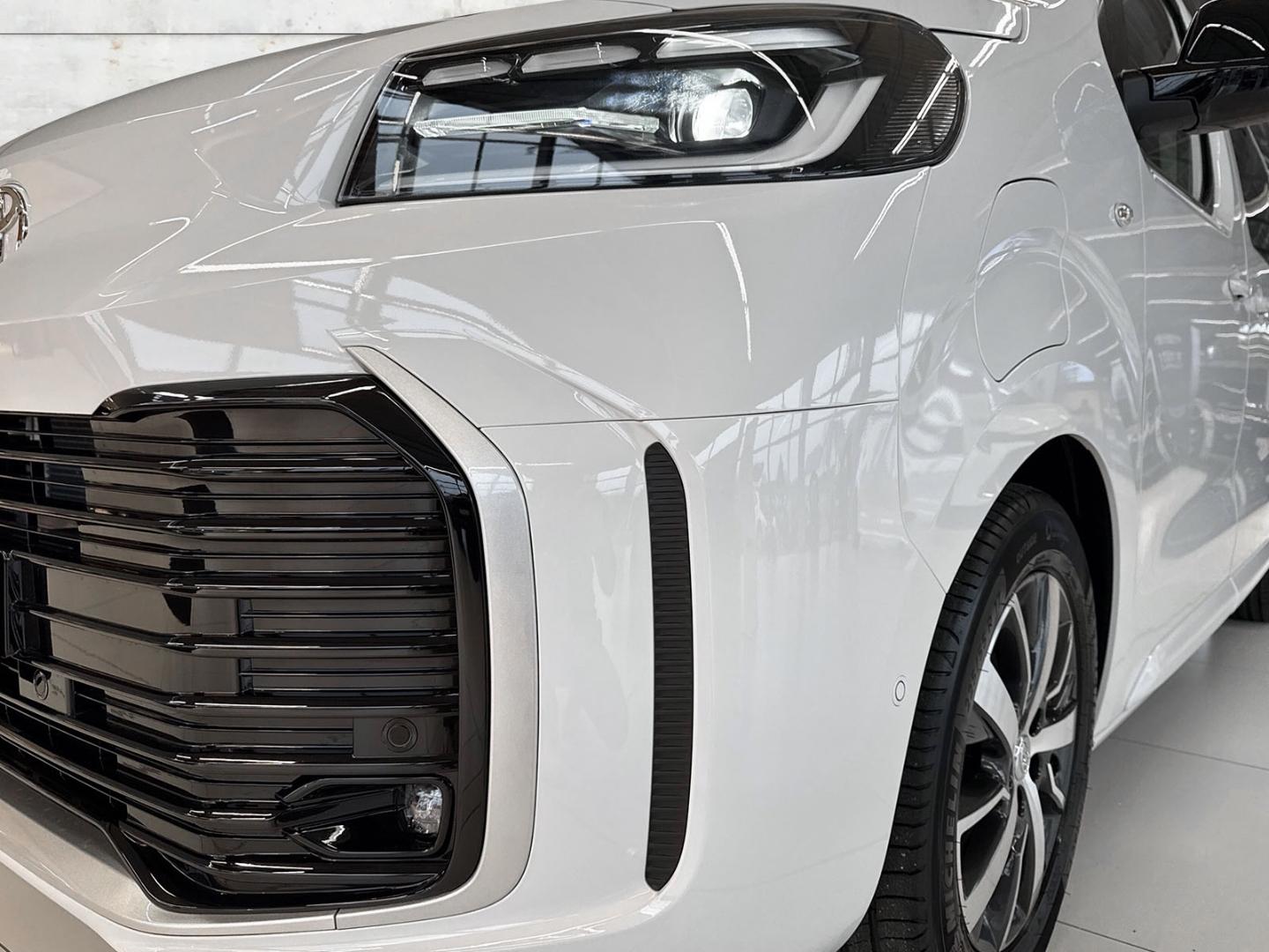 Toyota Proace Verso L1 Electric Teamplayer HUD Navi LED