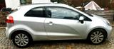 Kia Rio 1.2 Attract Attract - Kia Rio Attract mit Benzin-Antrieb