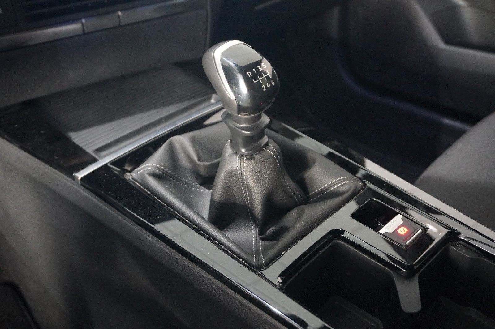 Fahrzeugabbildung Opel Astra L ST 1.2T GS SPORT NAVI/LED/360° /SPORT/SH