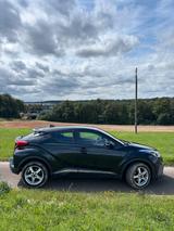 Toyota CHR Flow 09/2017 - Toyota C-HR mit Benzin-Antrieb: Flow