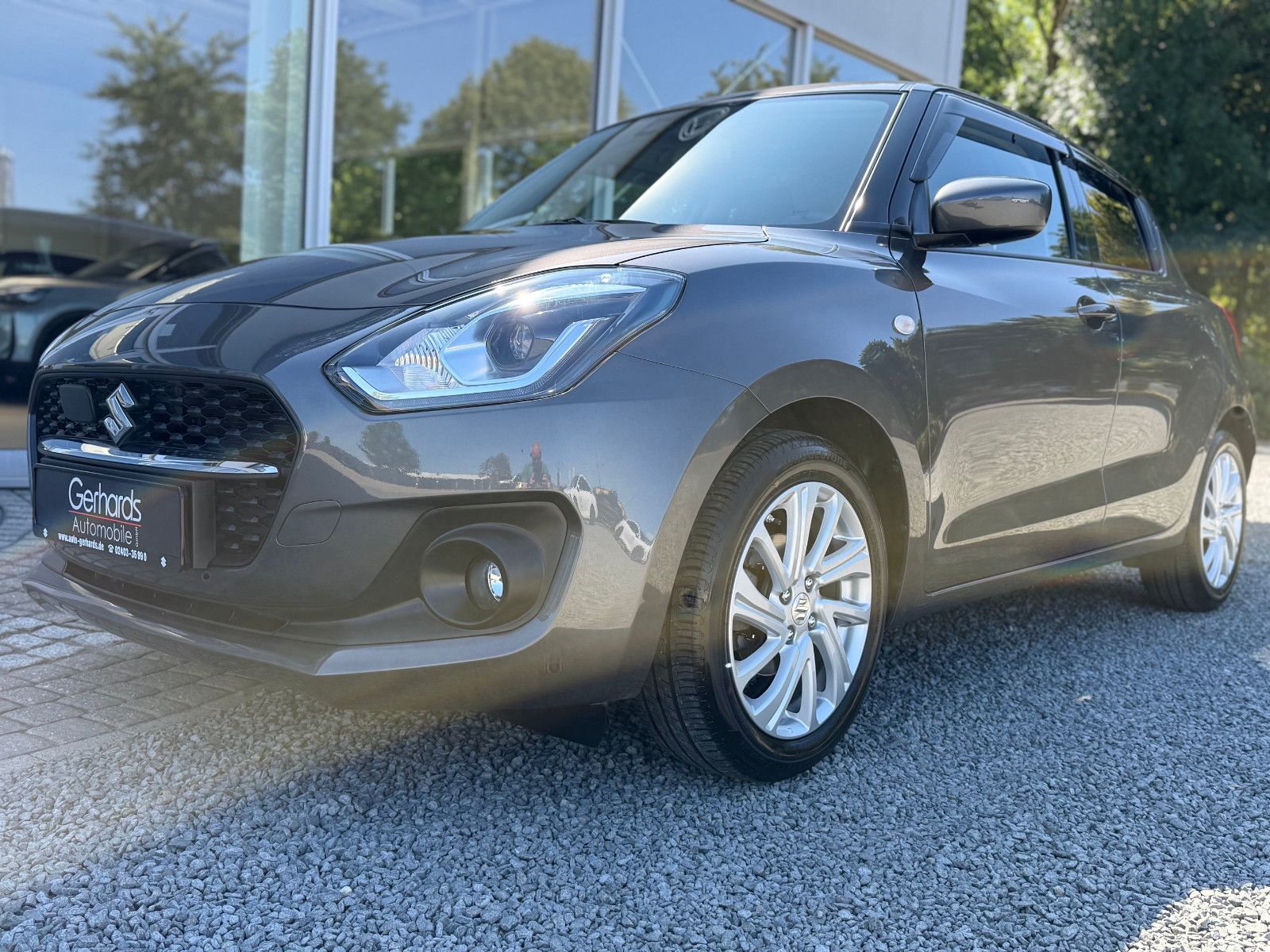 Suzuki Swift 1.2 DUALJET HYBRID Comfort CVT imagem 2