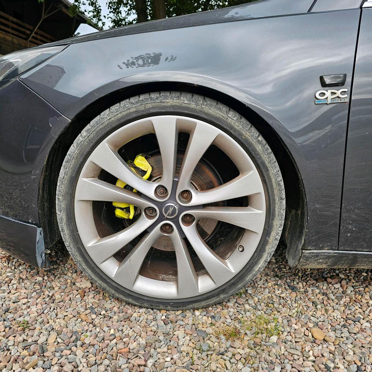 Opel Insignia 2010 — photo 14