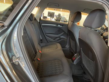 Audi A3 Sportback attraction ultra*2. Hand*Navi*Xenon