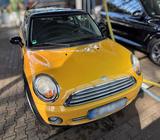 MINI Cooper in gutem Zustand - MINI Cooper Coupé mit Panoramadach