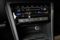 Volkswagen Touran 1.5TSI DSG Highline AHK Pano StdHz Keyles