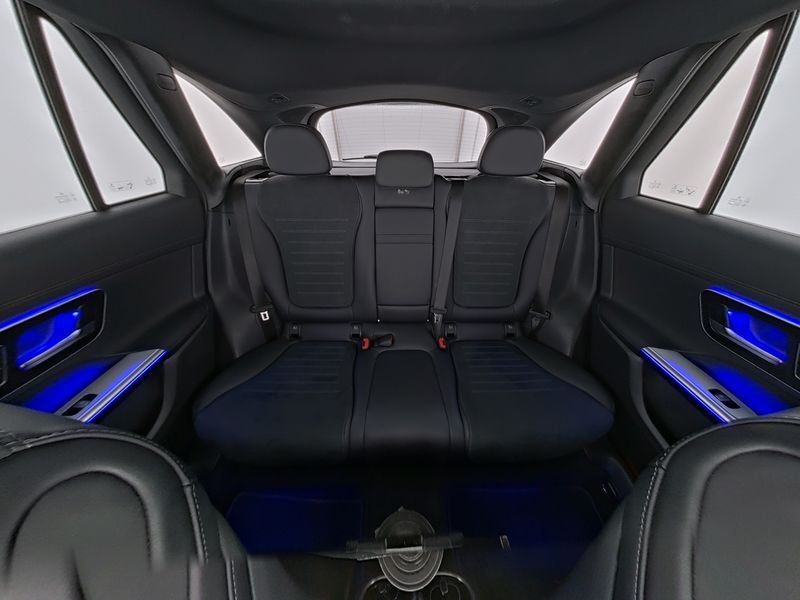 Fahrzeugabbildung Mercedes-Benz GLC 300 d 4M AMG Premium*Pano*AHK*Burmest*Night*