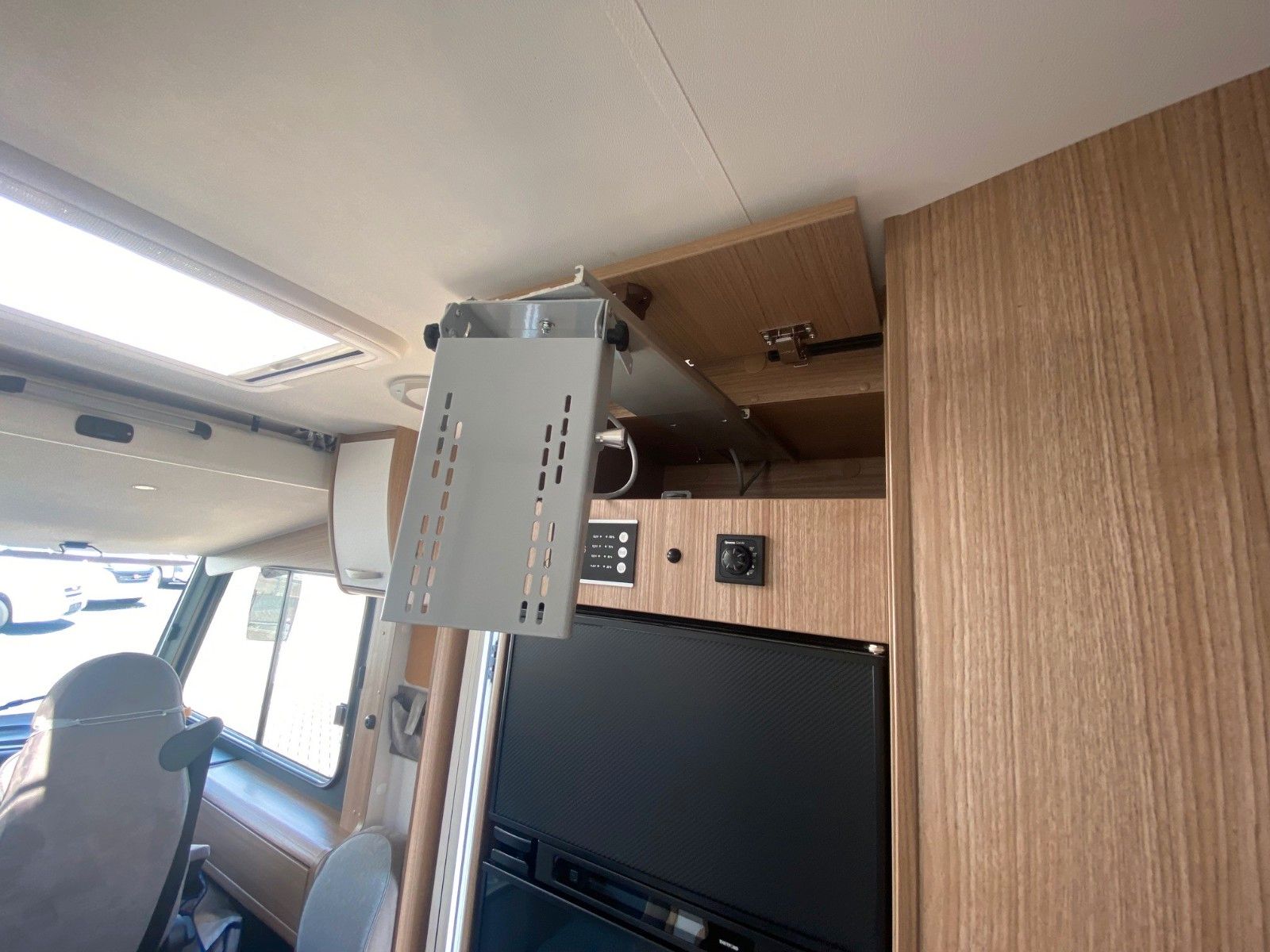 Fahrzeugabbildung Carado I 338 Ed.15 *Autom.*Sat*Markise*Lithium*Navi*RFK