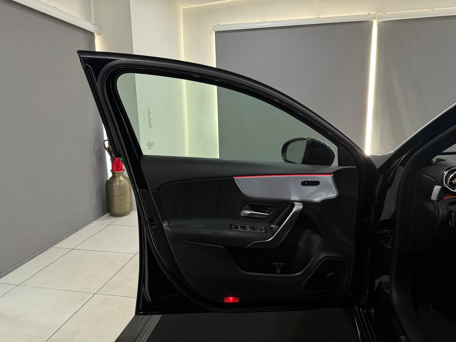 Mercedes-Benz A 250 4M 7G AMG-LINE*WIDE*AMBIENTE*KAMERA*LED*