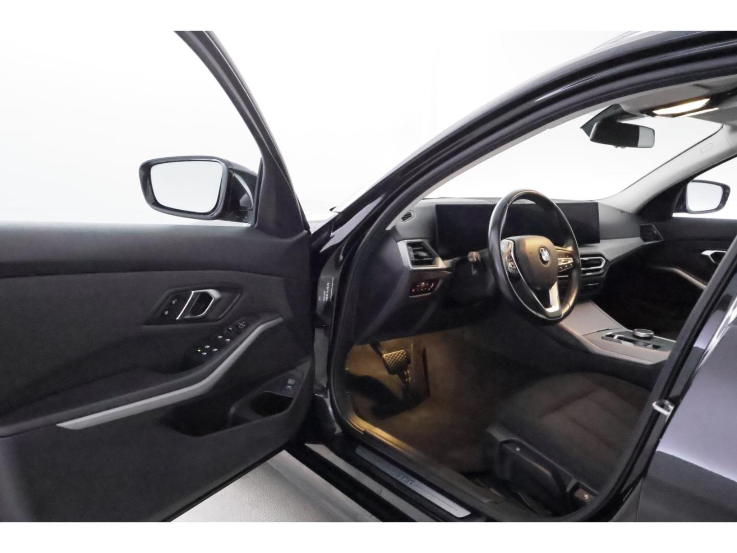 BMW 3 Series d Touring Steptronic+LED+NAVI+TEMPO+PDC, миниатюра 13