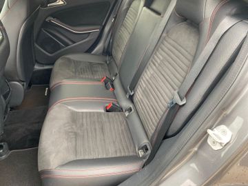Bild 16 Mercedes-Benz GLA 200 CDI*AT*AMG-L*NIGHT-PAK.*ELEK.HECKKL*H&K*