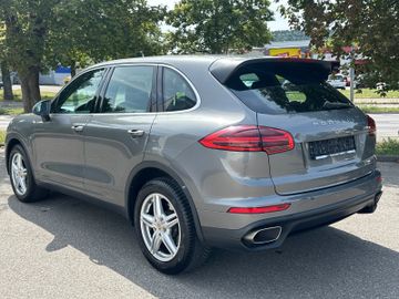 Porsche Cayenne - 3