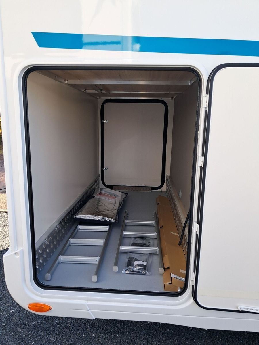 Fahrzeugabbildung DÖRR EXPLORE Hamburg - Automatik Navi Marki