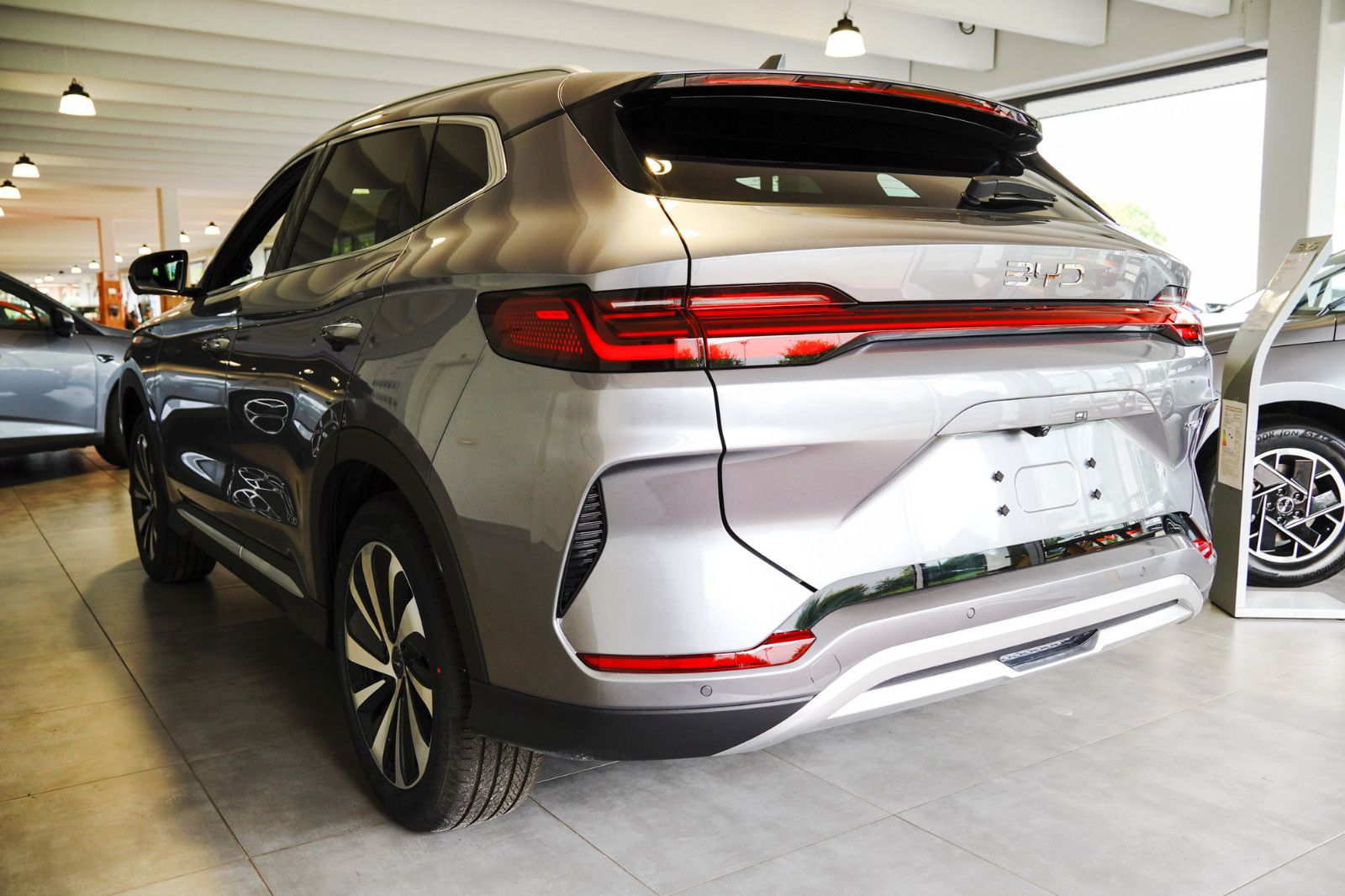 BYD SEAL U