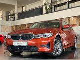 BMW 330e Lim SportLine Laser SurrView HUD AHK ACC - mit Hybrid-Antrieb: Orange, Limousine