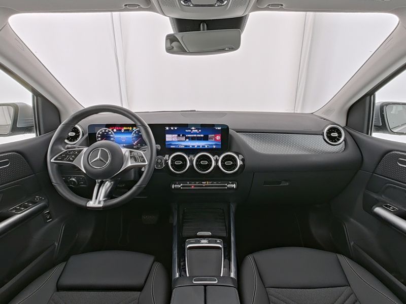 Fahrzeugabbildung Mercedes-Benz B 200 Progressive AHK+LED+Kam+CarPlay+WinterPak