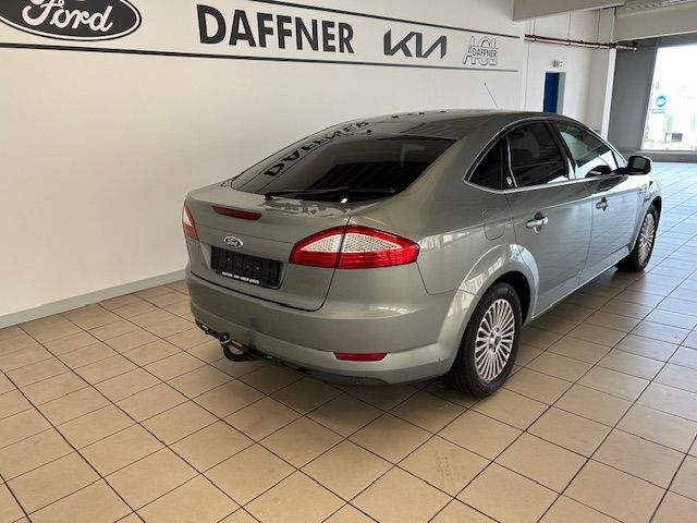 Fahrzeugabbildung Ford Mondeo Ghia 2.0