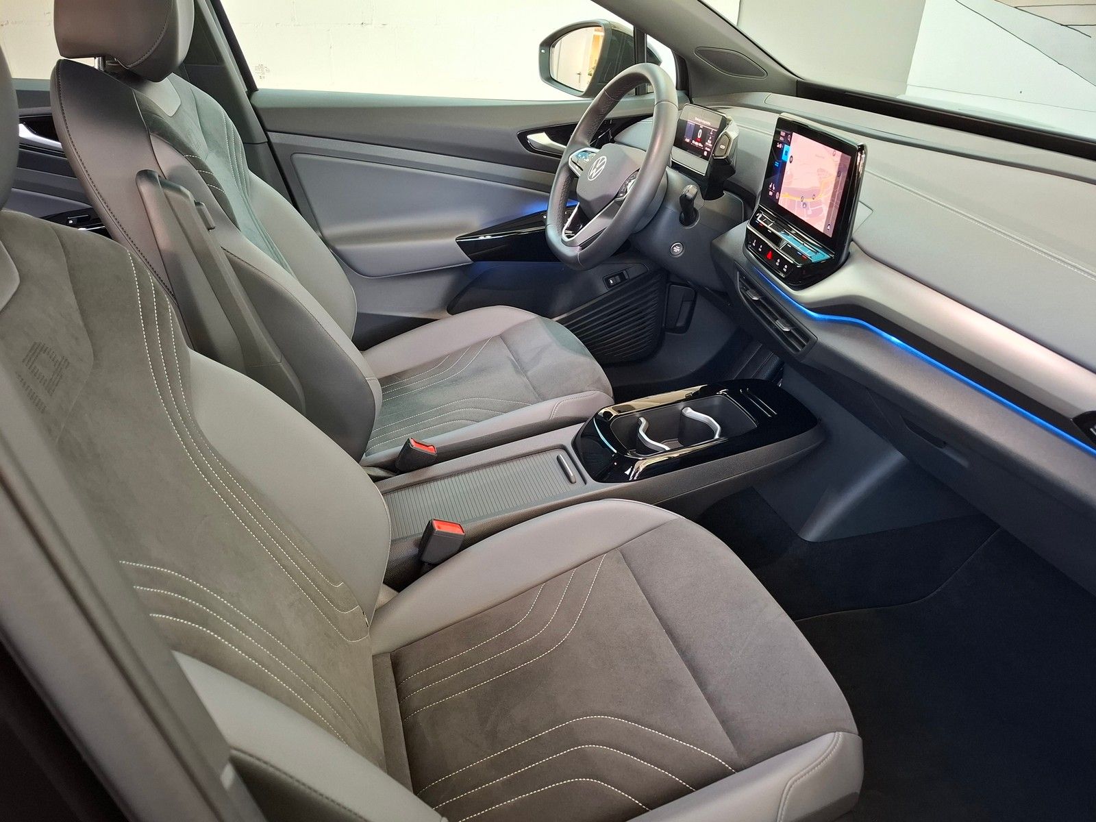 Fahrzeugabbildung Volkswagen ID.4 Pro Performance 150 kW + LED Matrix + Navi+