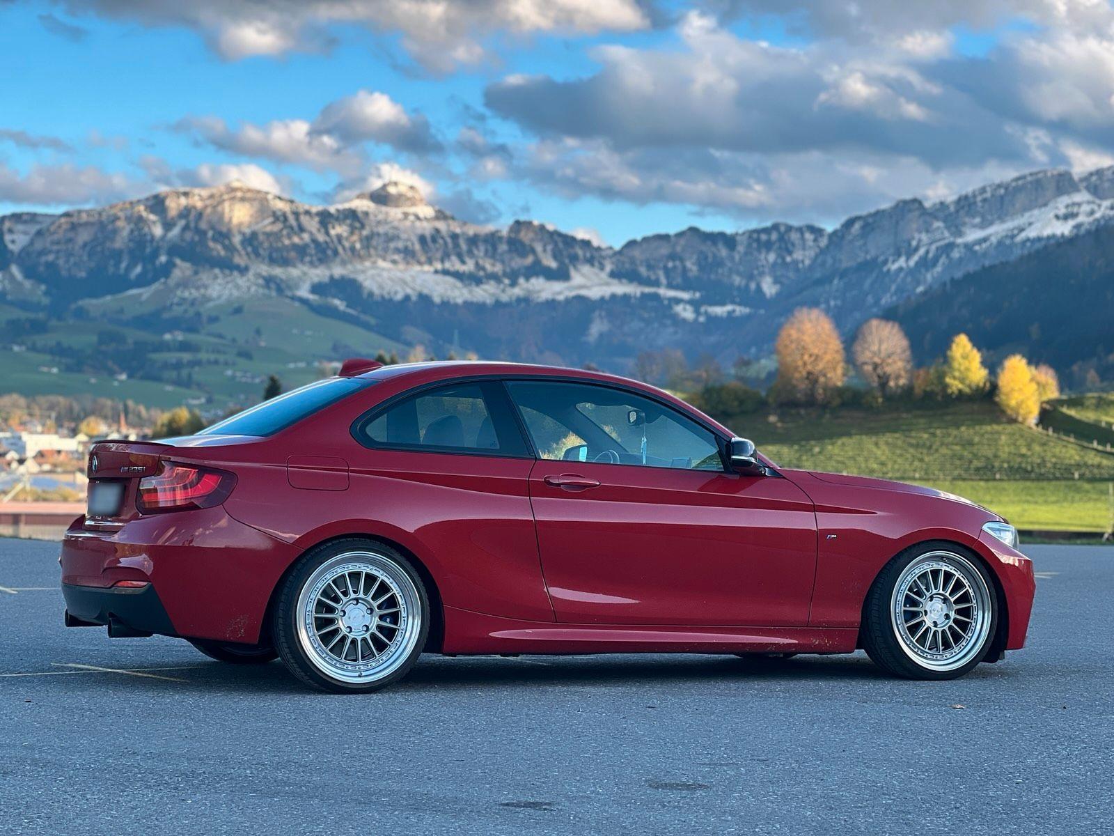 BMW M235