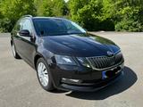 Skoda Octavia 1.6 TDI DSG Ambition Combi Ambition