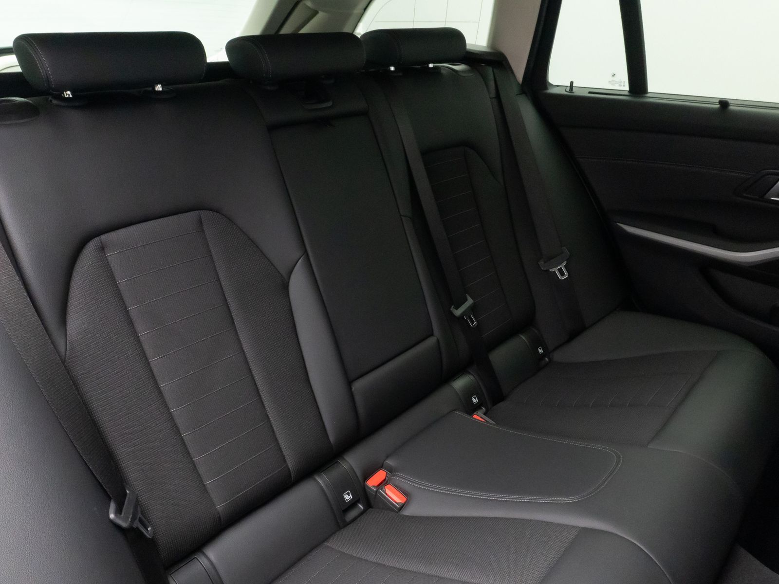 Fahrzeugabbildung BMW 320e 360°DAB MDach Leder ACC Komfort Alarm Sport