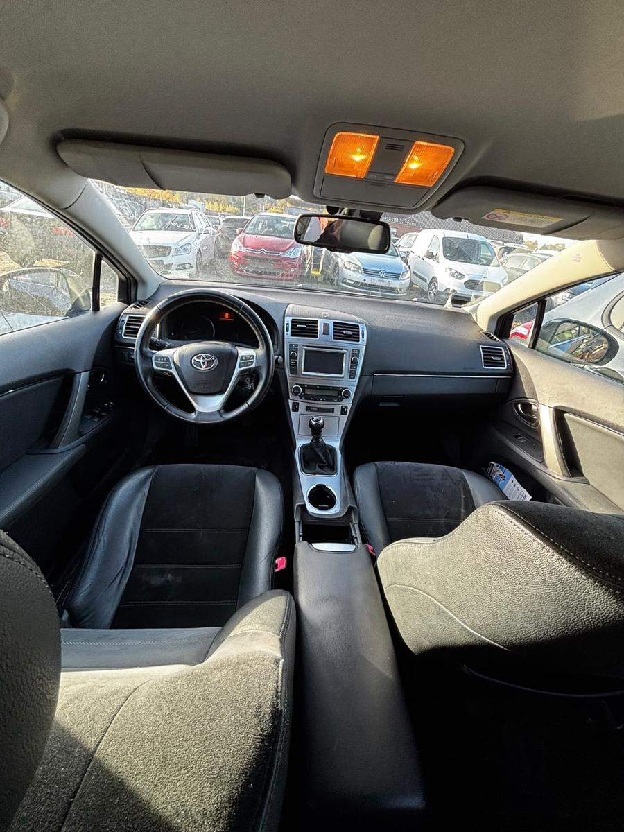 Toyota Avensis 2014 — photo 7