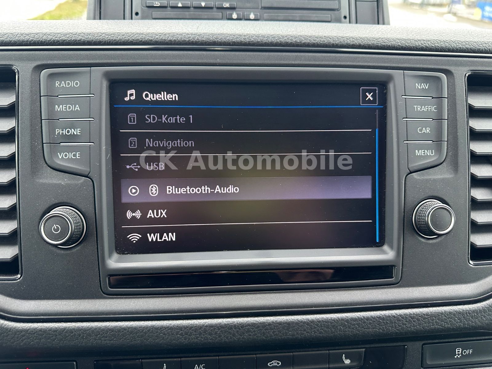 Fahrzeugabbildung Volkswagen Crafter Kasten 35 FWD 2.0TDI/Klima/Navi/SHZ/AHK