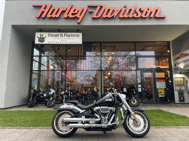 Harley-Davidson FLFBS Fat Boy 114 mit KessTech Auspuff uvm.