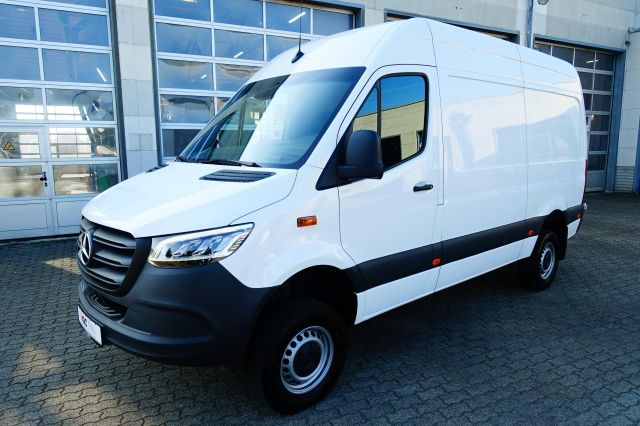 Mercedes-Benz Sprinter 319 CDI KA L2H2 4x4 Klima*LED*AHK 2.8T*