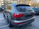 Audi Q7 3.0 TDI quattro.S Line.7.Sitzer Carbon.Panora - Audi Q7 aus 2012 mit Diesel-Antrieb