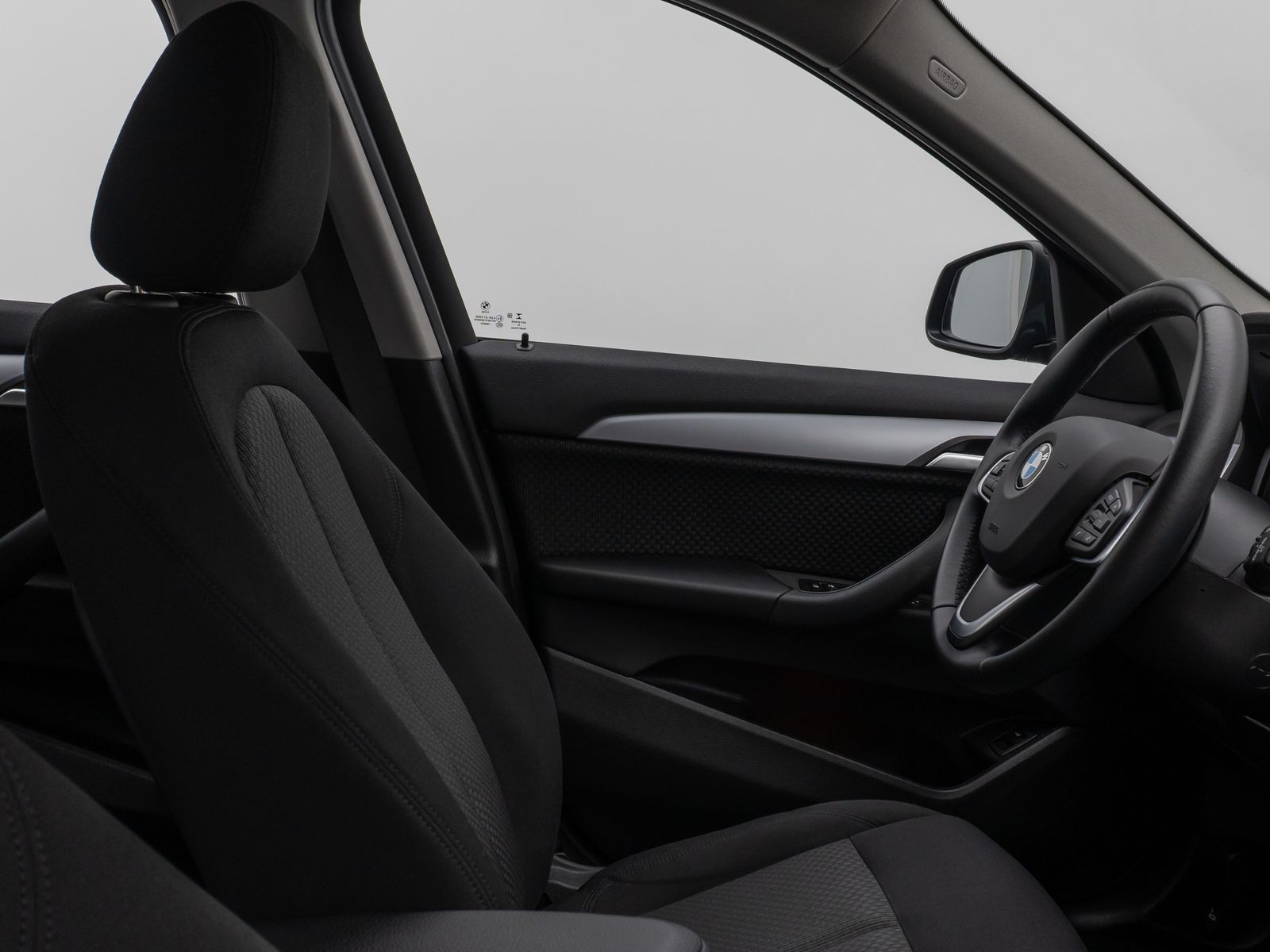 Fahrzeugabbildung BMW X1 sD20i Kamera HUD DAB Alarm Geschwindigkeitsre