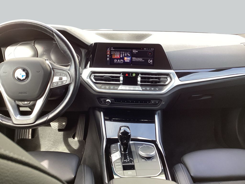 BMW 320i Aut. Sport Line Laserlicht* HiFi* SHZ* foto 16