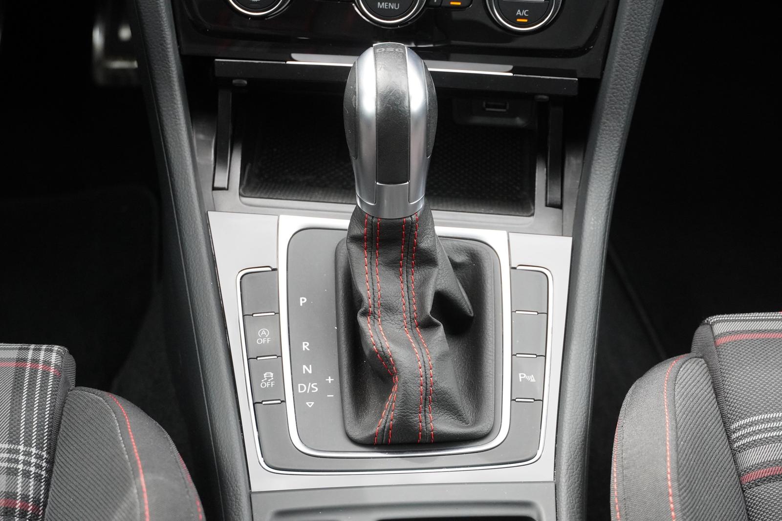 Volkswagen Golf VII 2.0 GTI Performance DSG LED Navi ACC