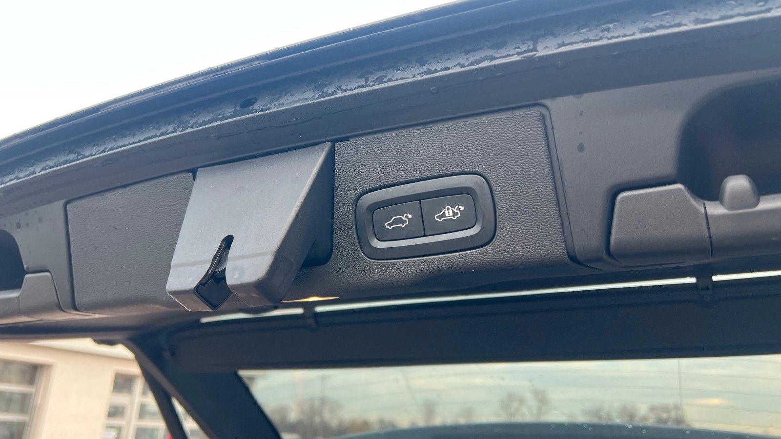 Fahrzeugabbildung Volvo XC60 B5 D Ultimate Dark AWD*360°*AHK*HUD*LUFT*