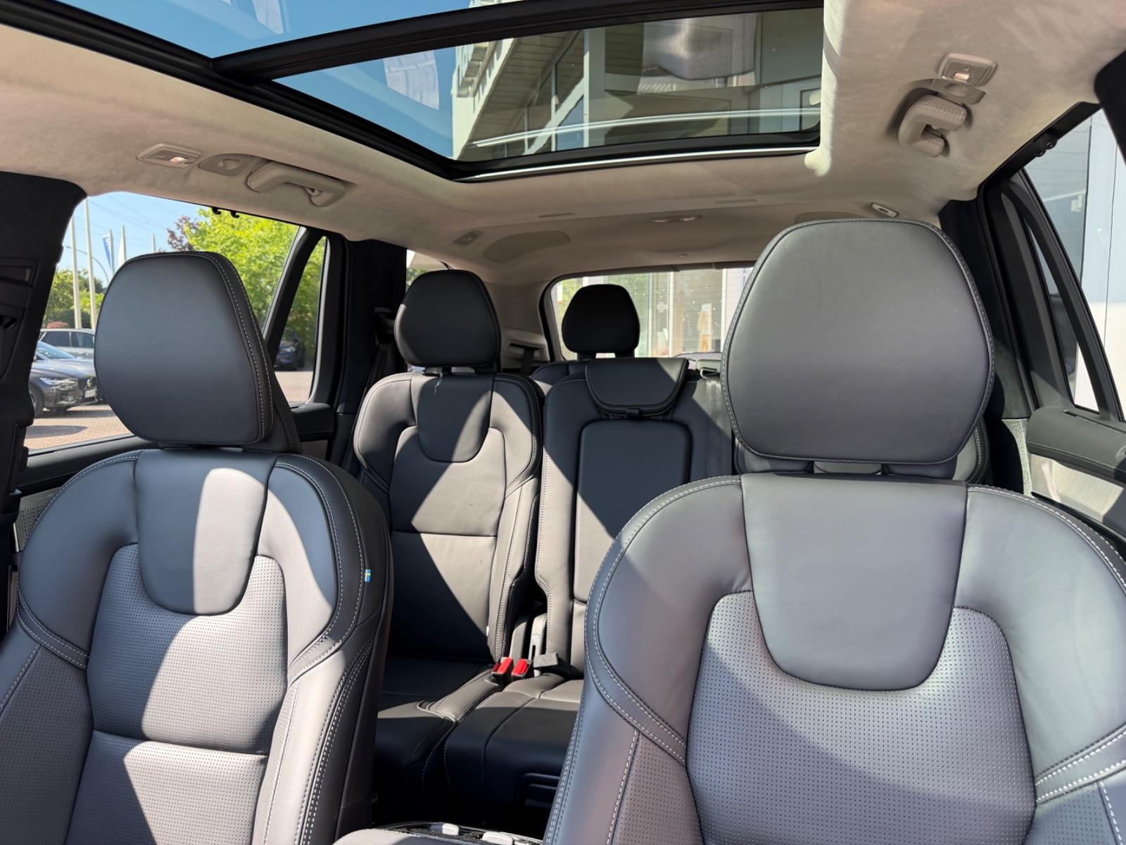 Volvo XC90 T8 AWD Ultra Dark Auto