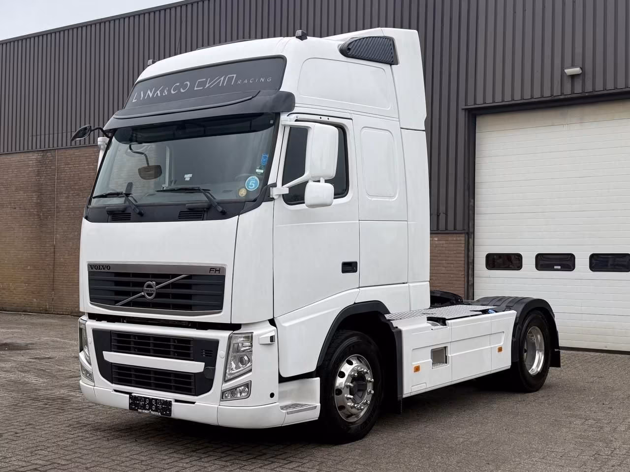 Volvo FH 460 / Only 263.486 km !! / Full spoiler / Ex