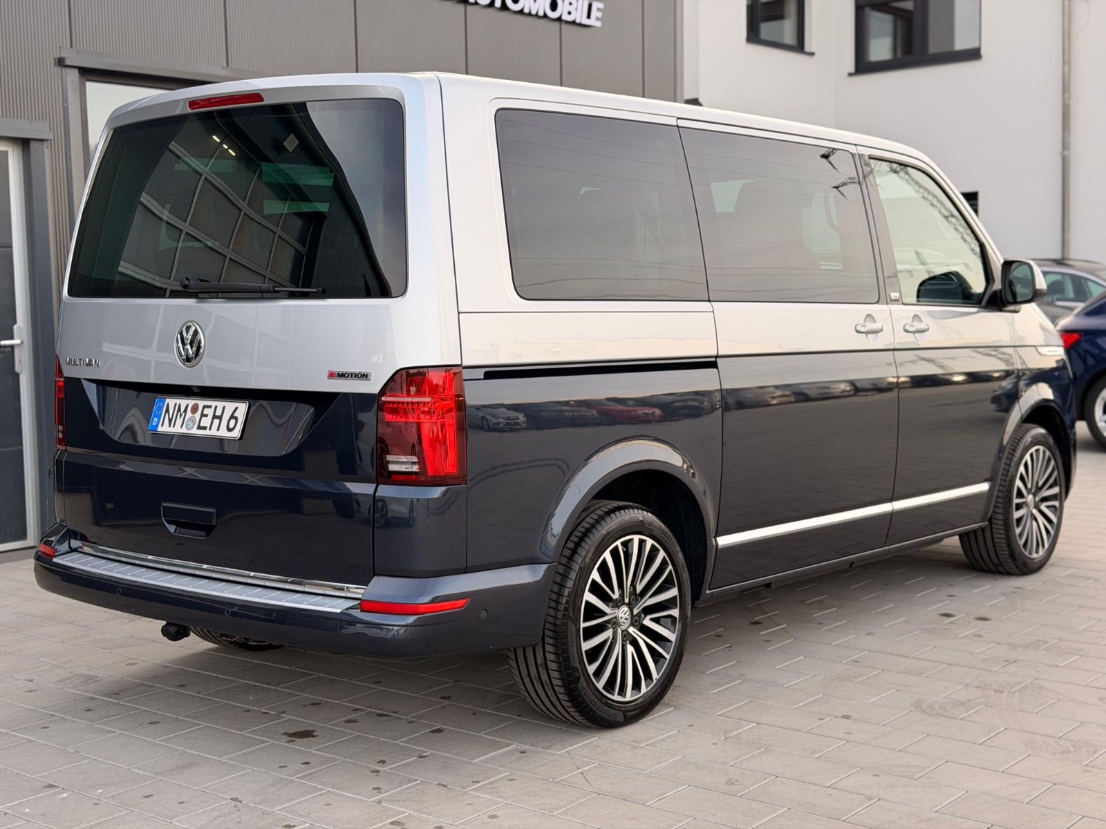 Volkswagen T6.1 Multivan Generation Six Virtual AHK Standh foto 5