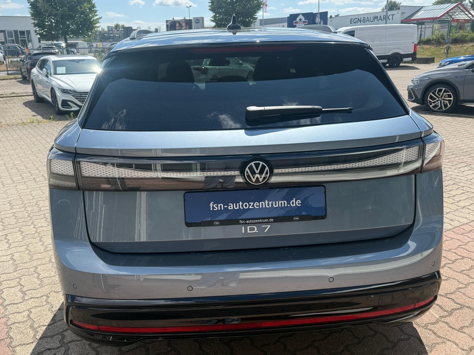 Volkswagen ID.7 Pro Matrix AHK 360° HeadUp Pano DCC