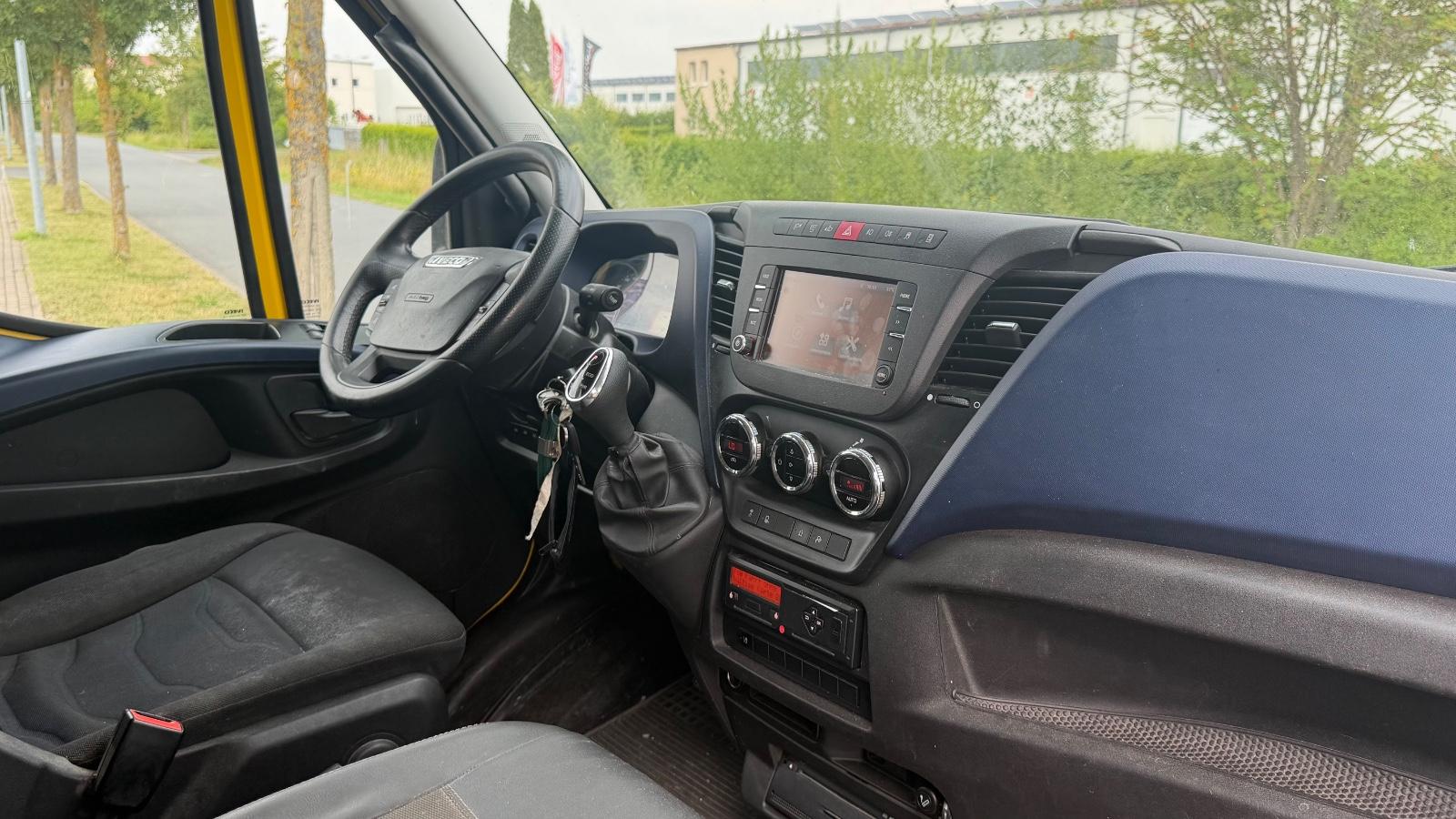 Iveco Daily Fahrgestell Doppelkabine 50 C ... Radstand