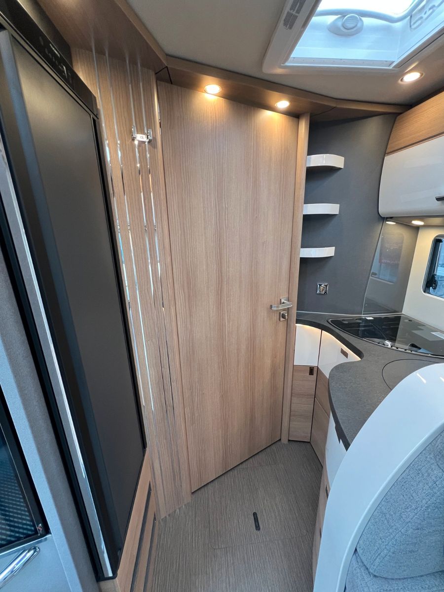 Fahrzeugabbildung Carthago C2-tourer I 145 RB-LE 4.2T Mercedes Benz