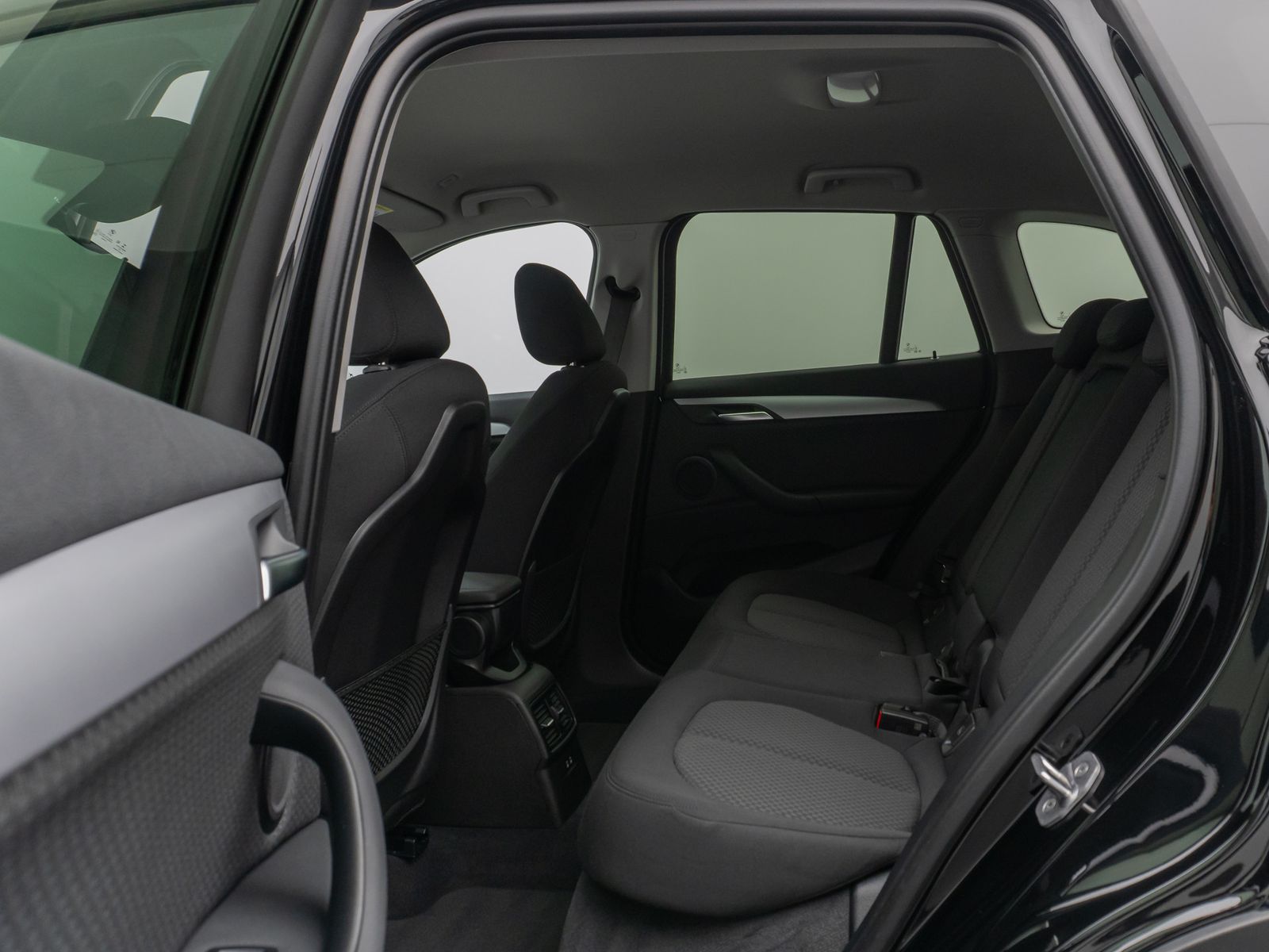 Fahrzeugabbildung BMW X1 xD25e ParkAss DAB Navi Lordos GwschwindigReg