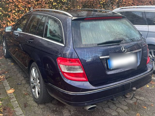 Mercedes-Benz Mercedes Benz C 220 ist angemeldet