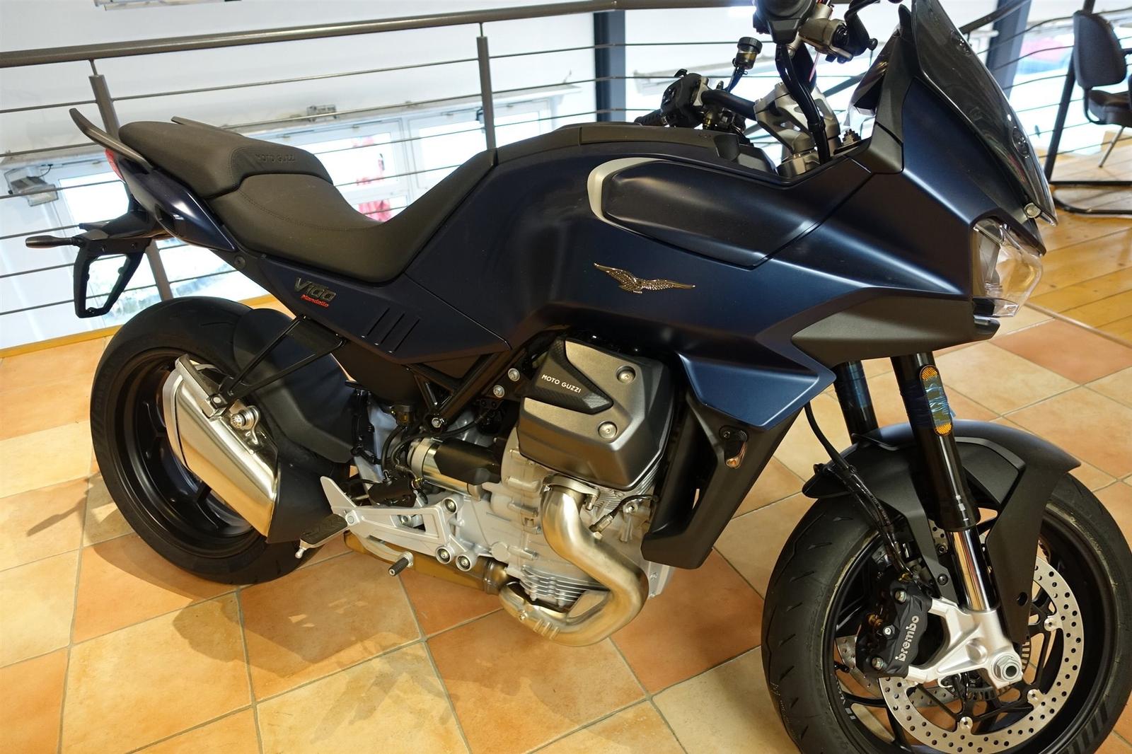 Moto Guzzi V100 Mandello / S / Wind Tunnel