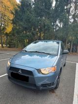 Mitsubishi Colt TÜV Neu 4-Türer - Mitsubishi Colt: Türer