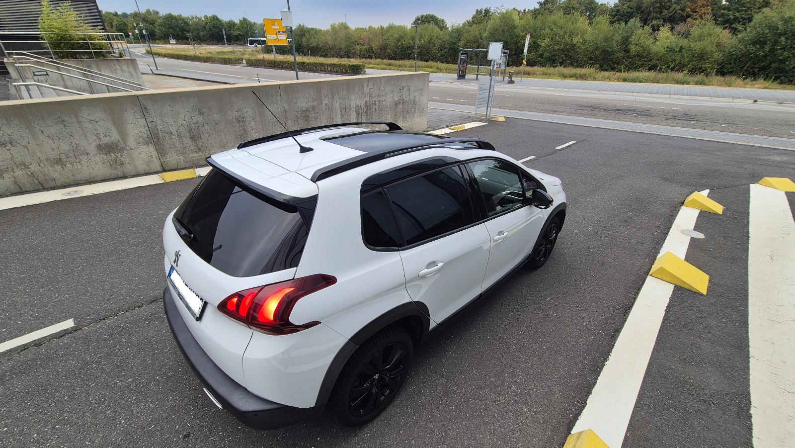 Peugeot 2008 GT-Line/1.Hand/Navi/Kamera/Scheckheft/Euro6